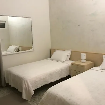 فندق Azur بوزولي