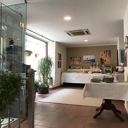 Azur Hotel 3*
