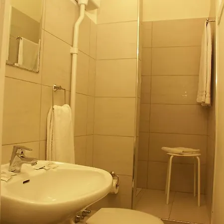 Azur Hotel Beausoleil